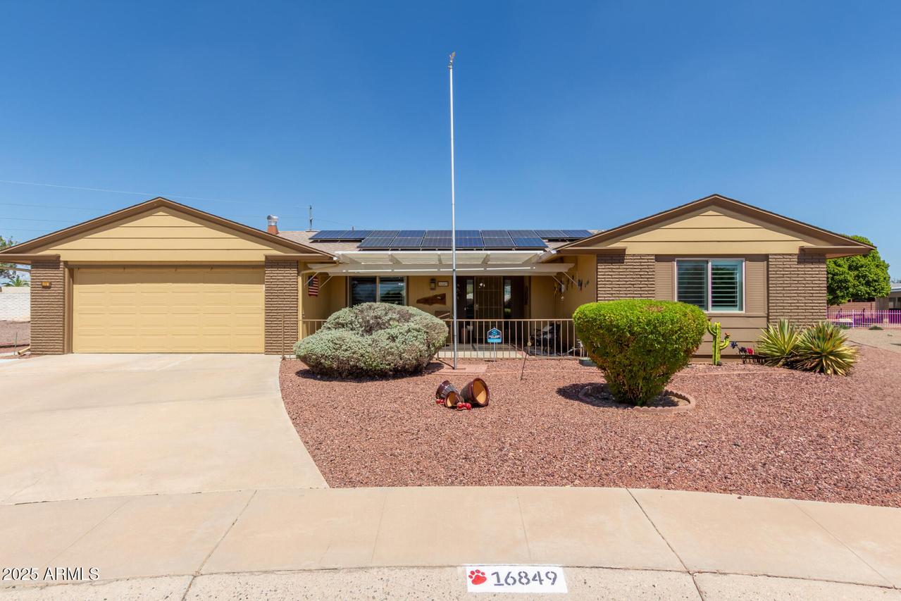 16849 N Meadow Park Dr., Sun City, AZ 85351