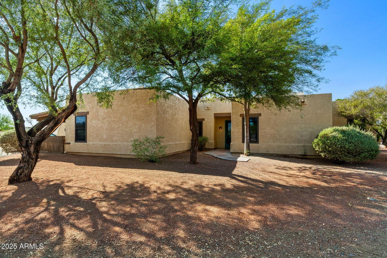35802 N 7th St., Phoenix, AZ 85086