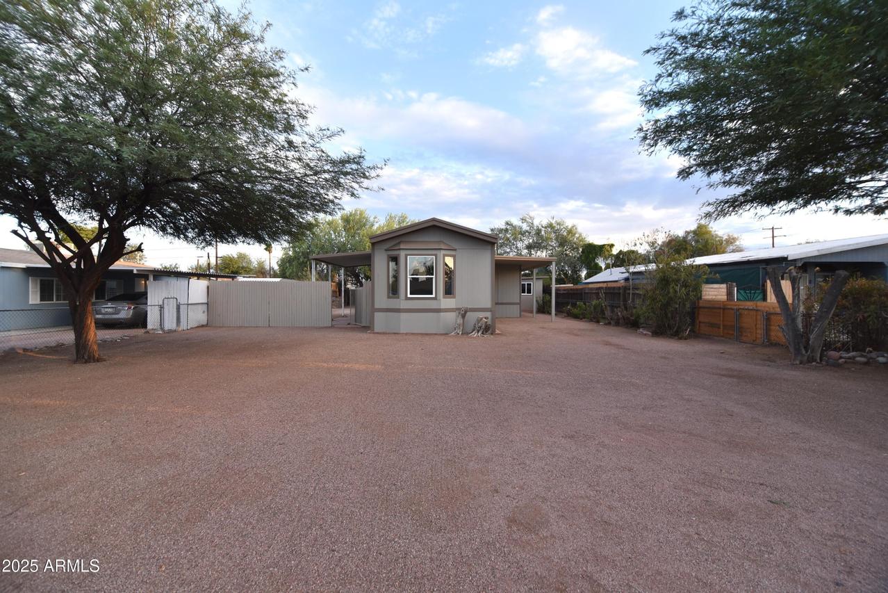 8011 E 5th Ave., Mesa, AZ 85208