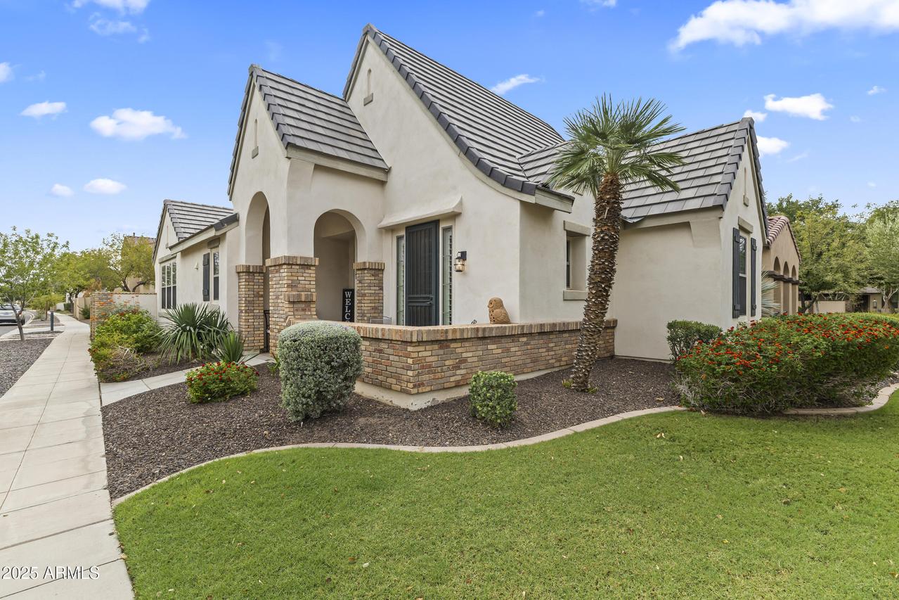 15397 W Dreyfus St., Surprise, AZ 85379