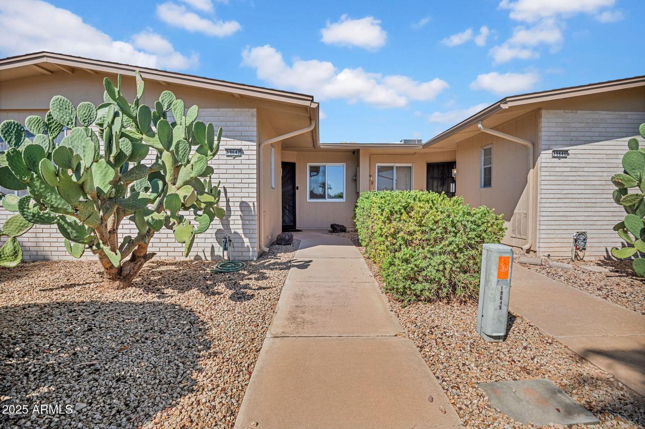 19642 N Camino Del Sol Rd., Sun City West, AZ 85375