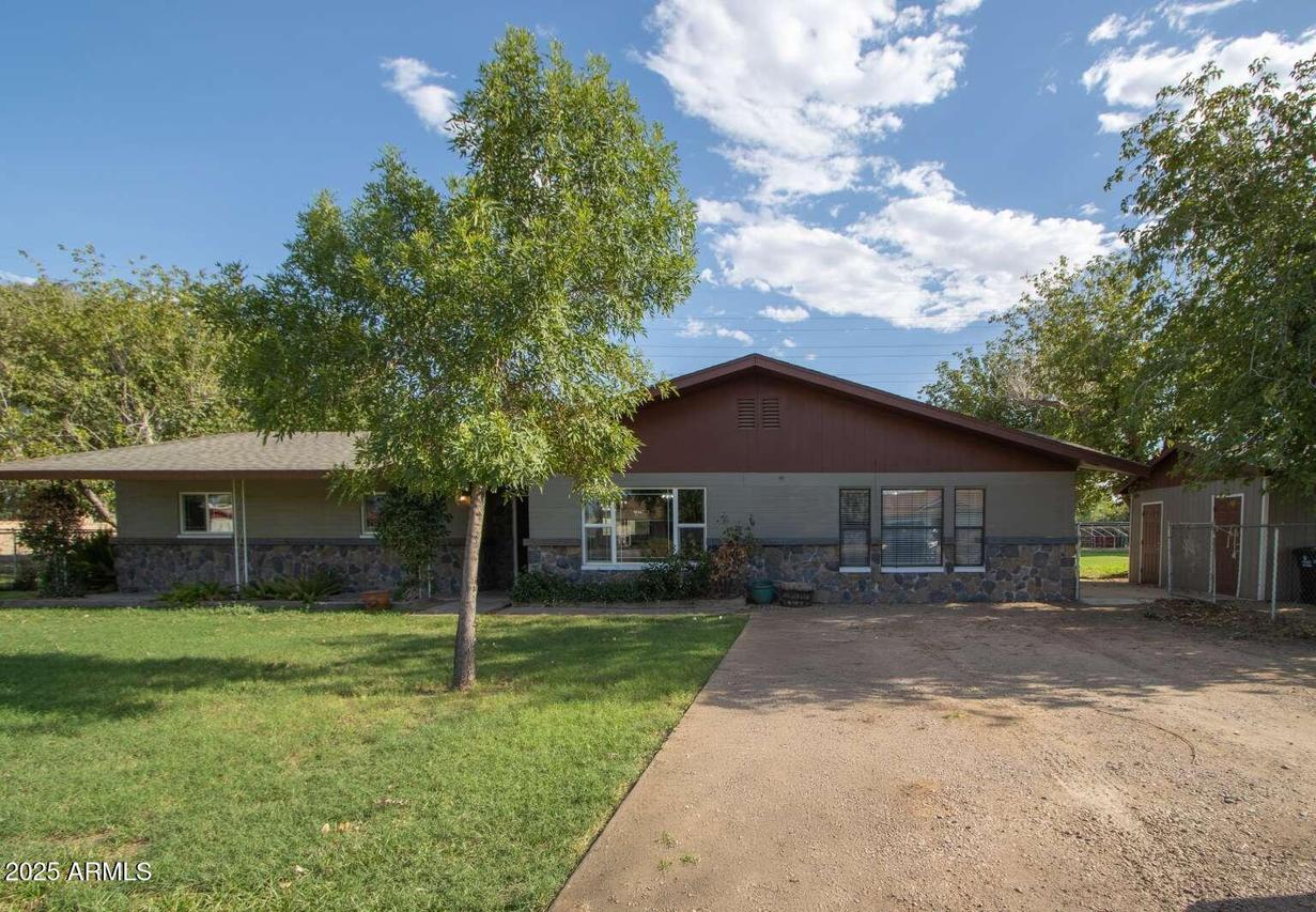2975 E Campbell Rd., Gilbert, AZ 85234
