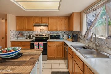 3224 E Sierra St., Phoenix, AZ 85028