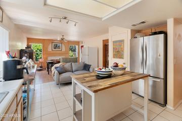 3224 E Sierra St., Phoenix, AZ 85028