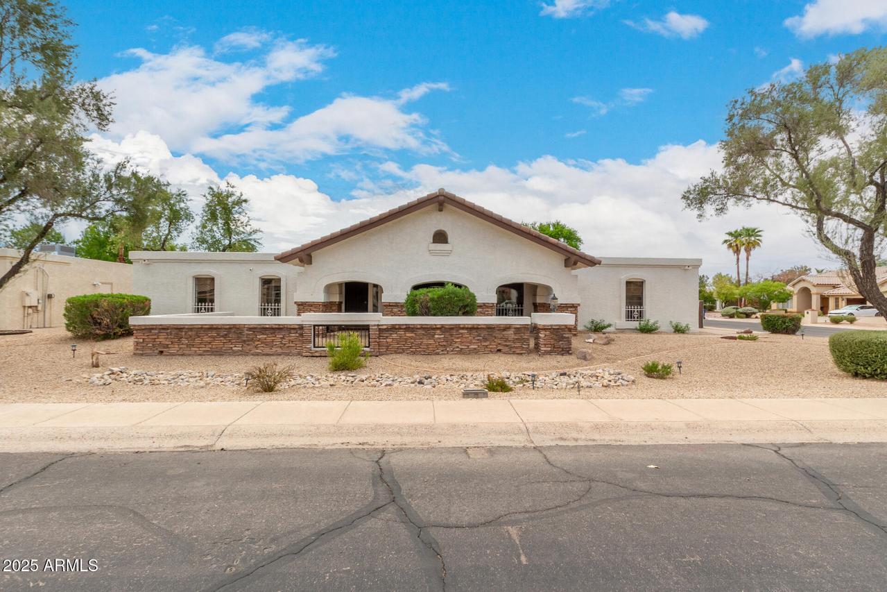 1809 E Carver Rd., Tempe, AZ 85284