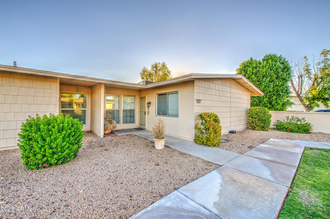 10523 W Highwood Ln., Sun City, AZ 85373