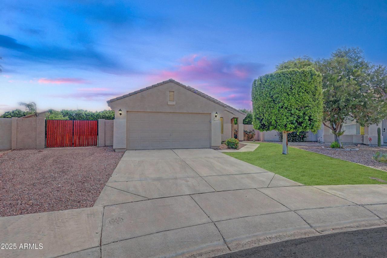 8207 W Yukon Dr., Peoria, AZ 85382