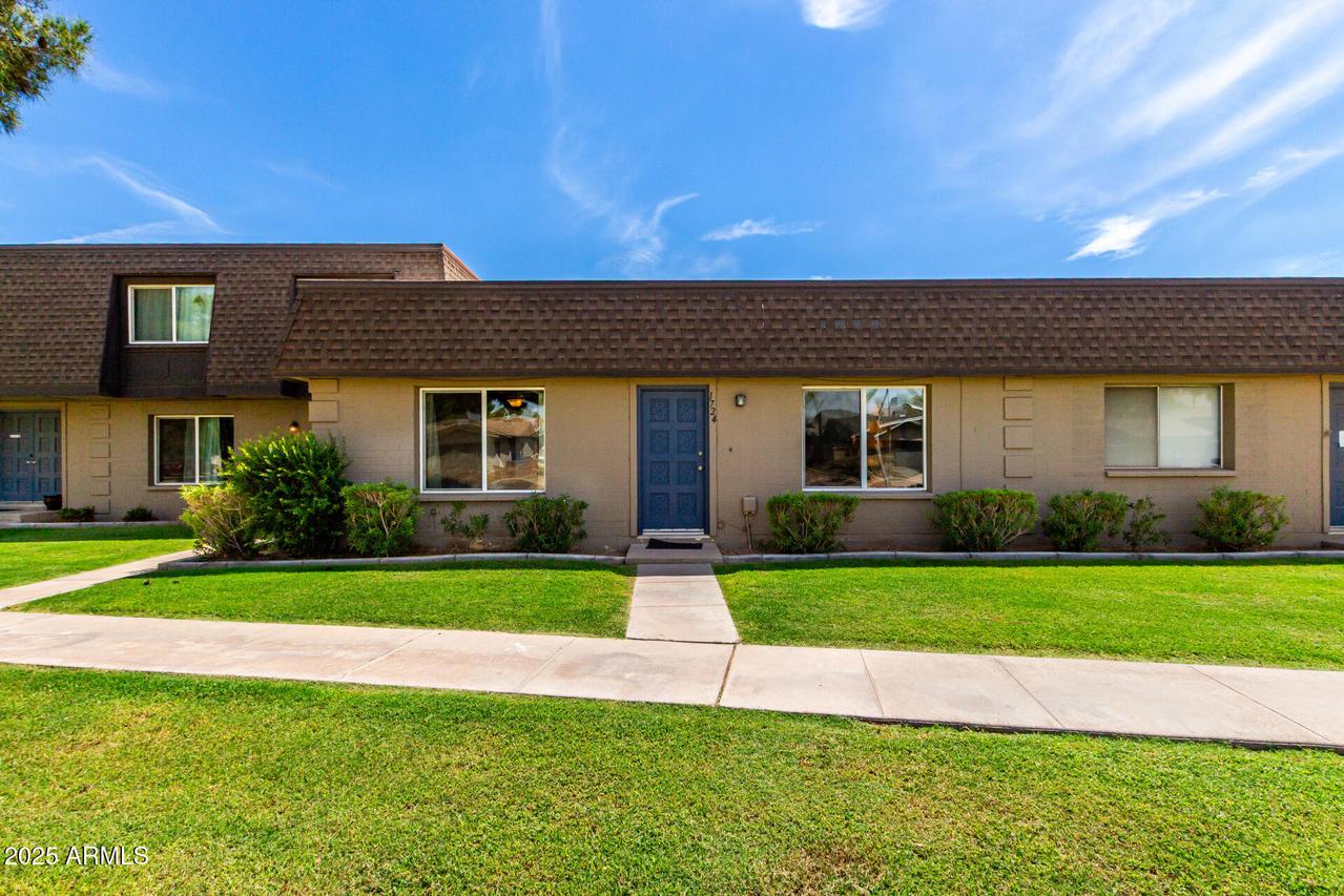 1724 E Baker Dr., Tempe, AZ 85282