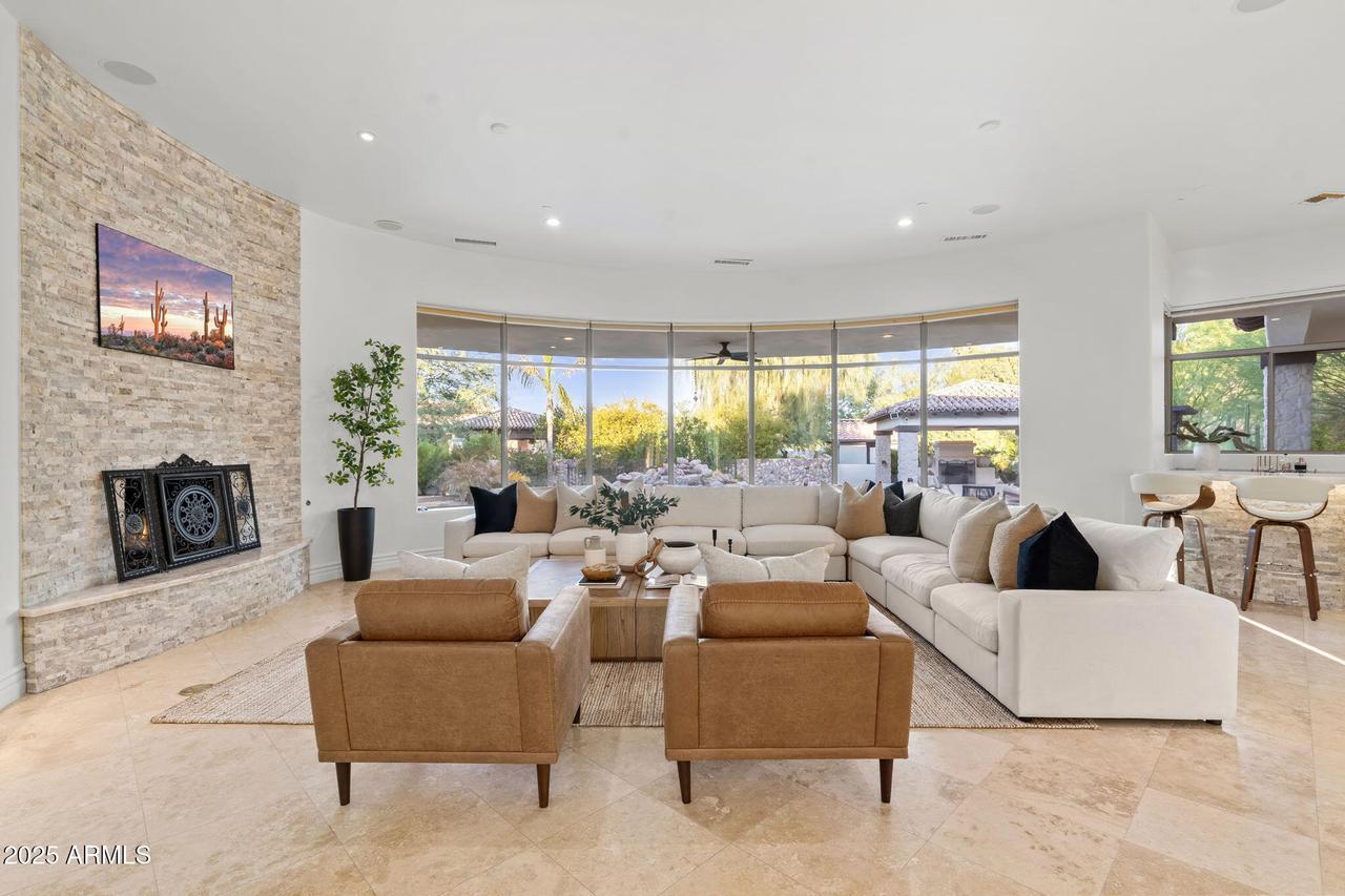 6211 N 74th Pl., Scottsdale, AZ 85250