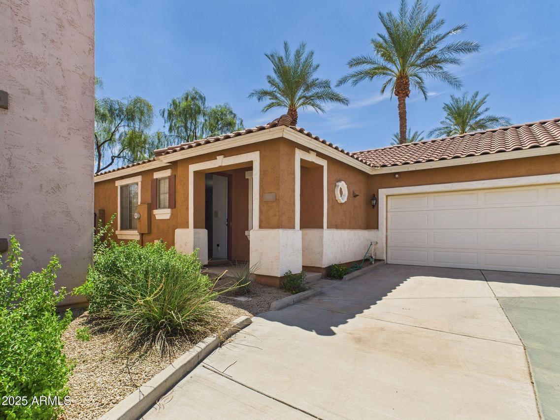 6334 S Blake St., Gilbert, AZ 85298