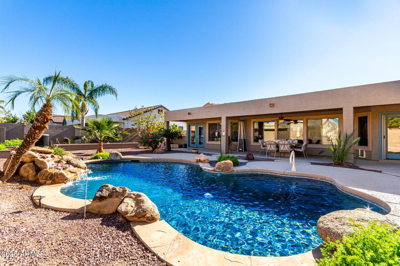 384 W Chuckwagon Ln., San Tan Valley, AZ 85143