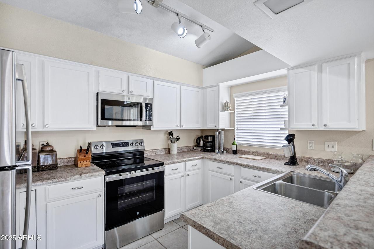 12244 S 45th St., Phoenix, AZ 85044