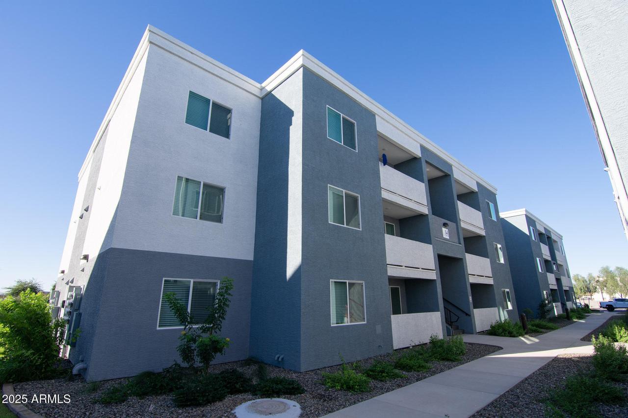 12925 W Greenway Rd. #3, El Mirage, AZ 85335