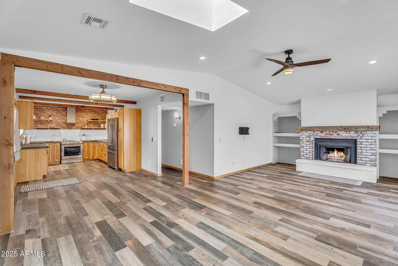 723 W 5th Ave., Apache Junction, AZ 85120