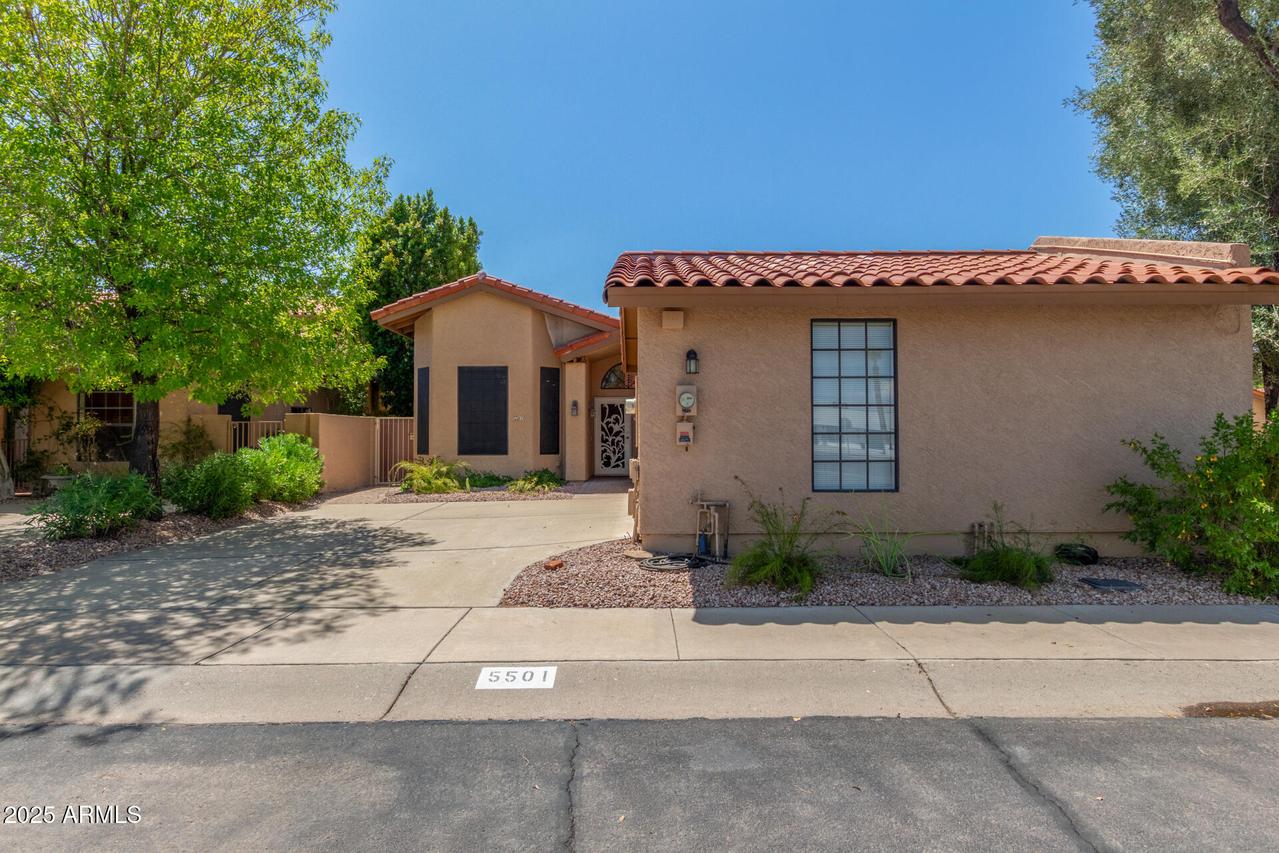 5501 E Desert Hills Dr., Scottsdale, AZ 85254