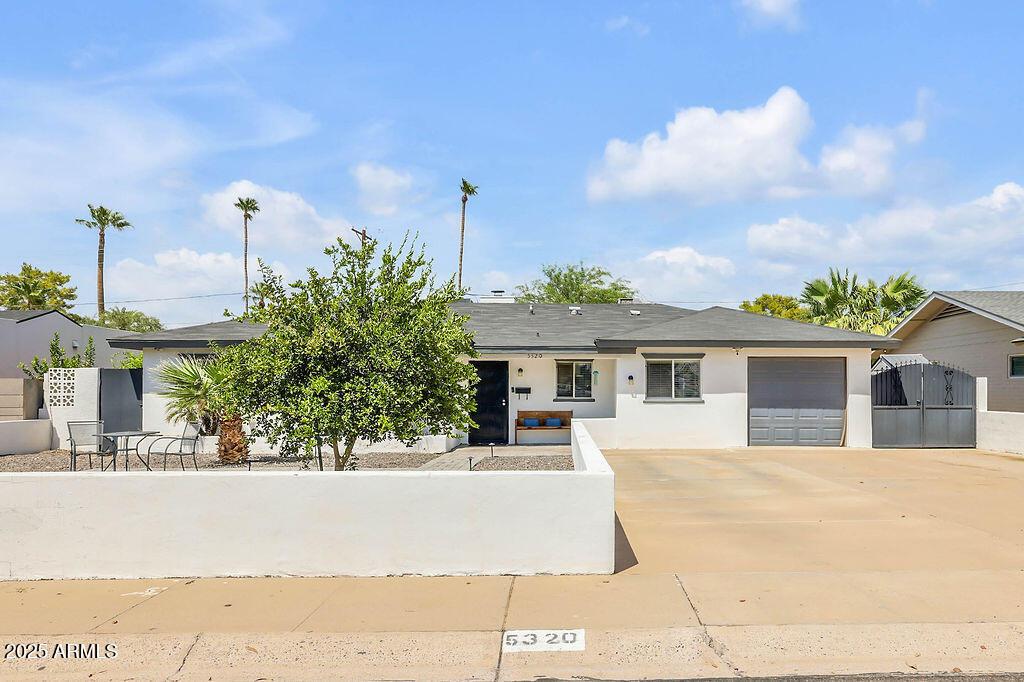 5320 E Thomas Rd., Phoenix, AZ 85018