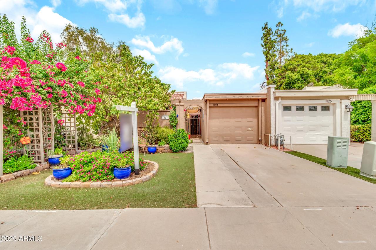 1124 E Driftwood Dr., Tempe, AZ 85283