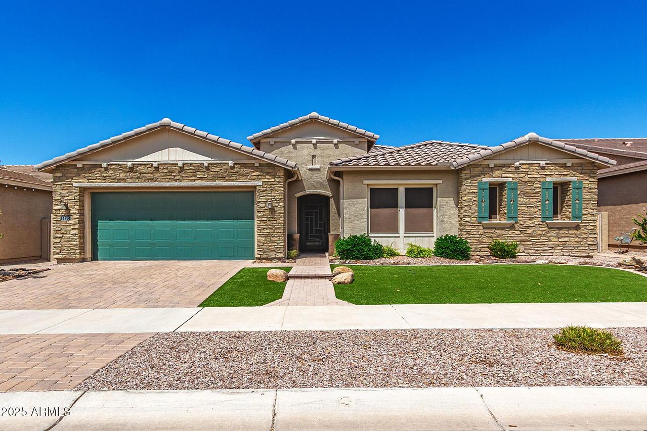 1430 E Milada Dr., Phoenix, AZ 85042