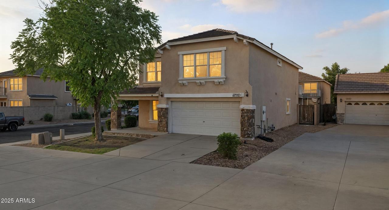 15969 N 171st Dr., Surprise, AZ 85388