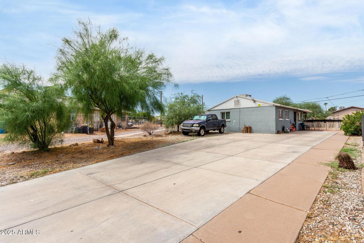 2501 E Southgate Ave., Phoenix, AZ 85040