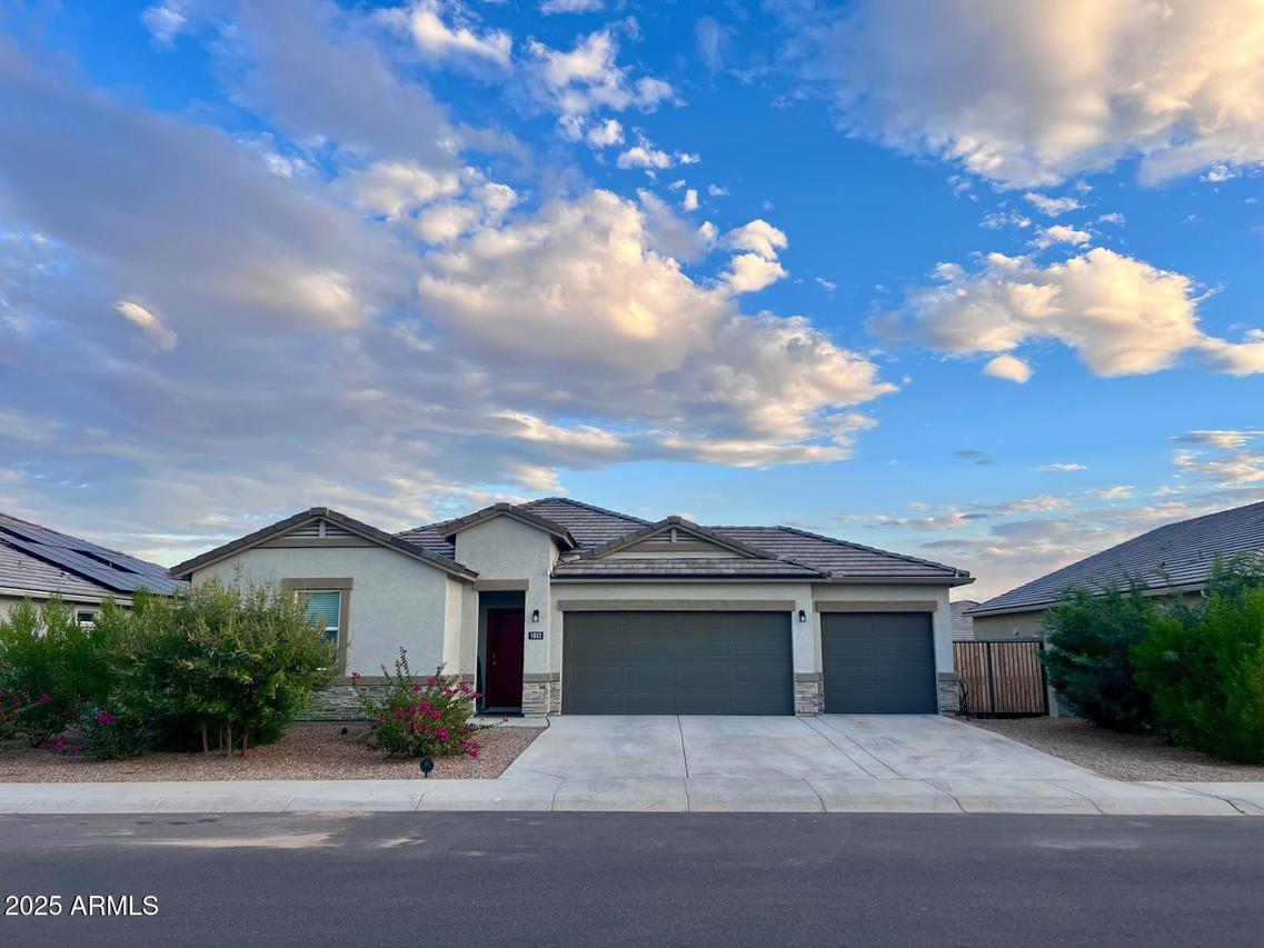 1033 W Beacon Dr., Casa Grande, AZ 85122