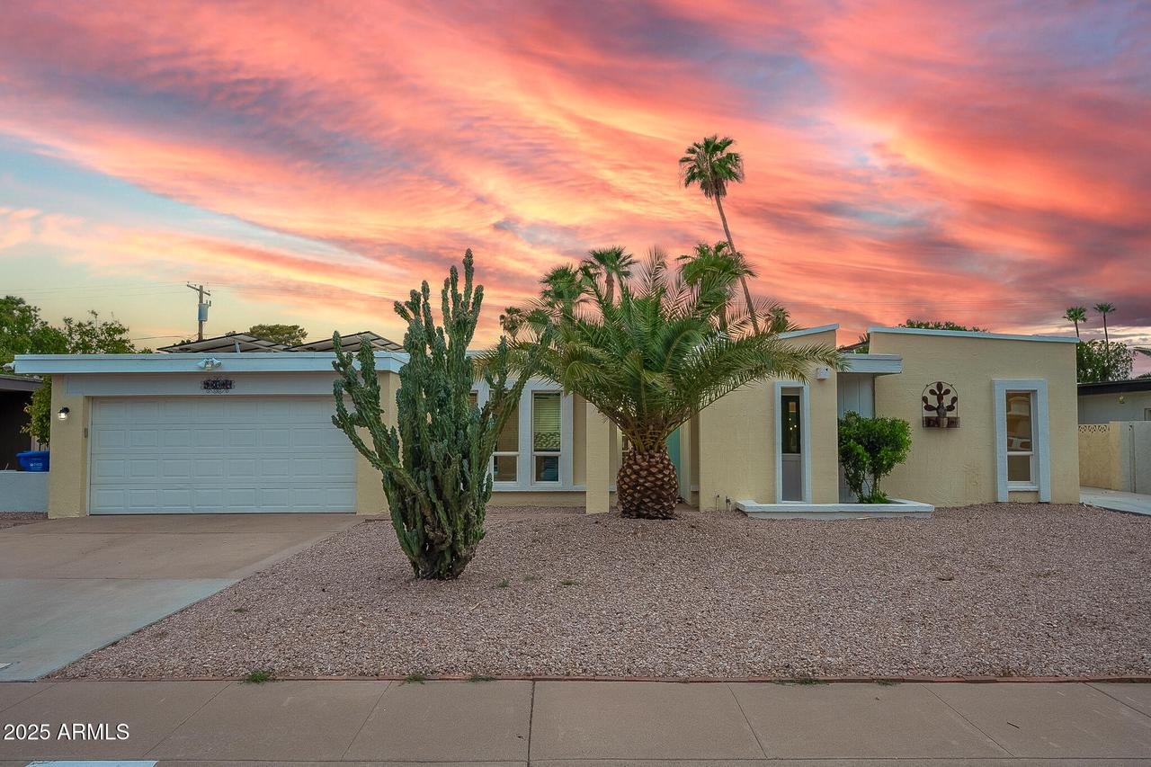 13626 N 1st St., Phoenix, AZ 85022
