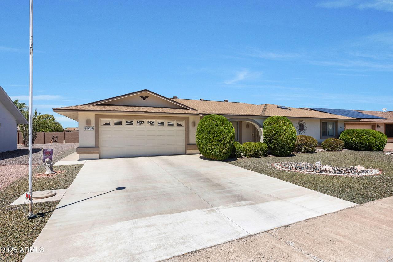 19620 N Concho Cir., Sun City, AZ 85373