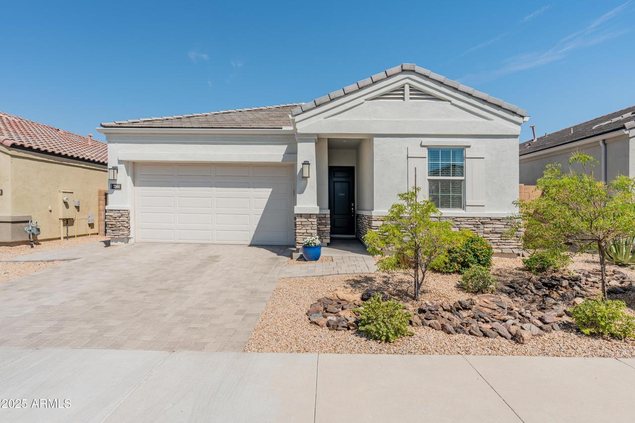 2044 E Alameda Rd., Phoenix, AZ 85024