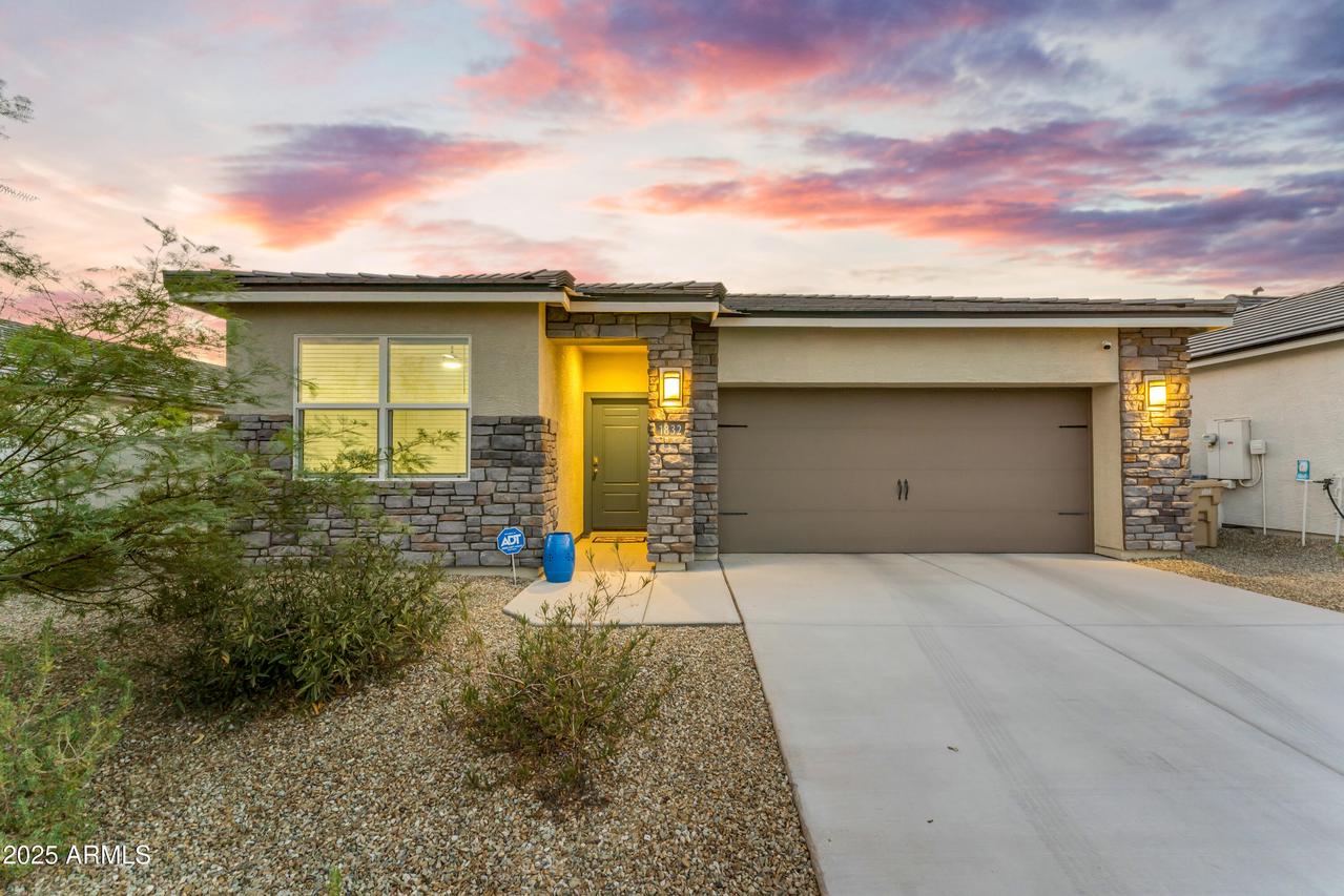 1832 S 239th Dr., Buckeye, AZ 85326