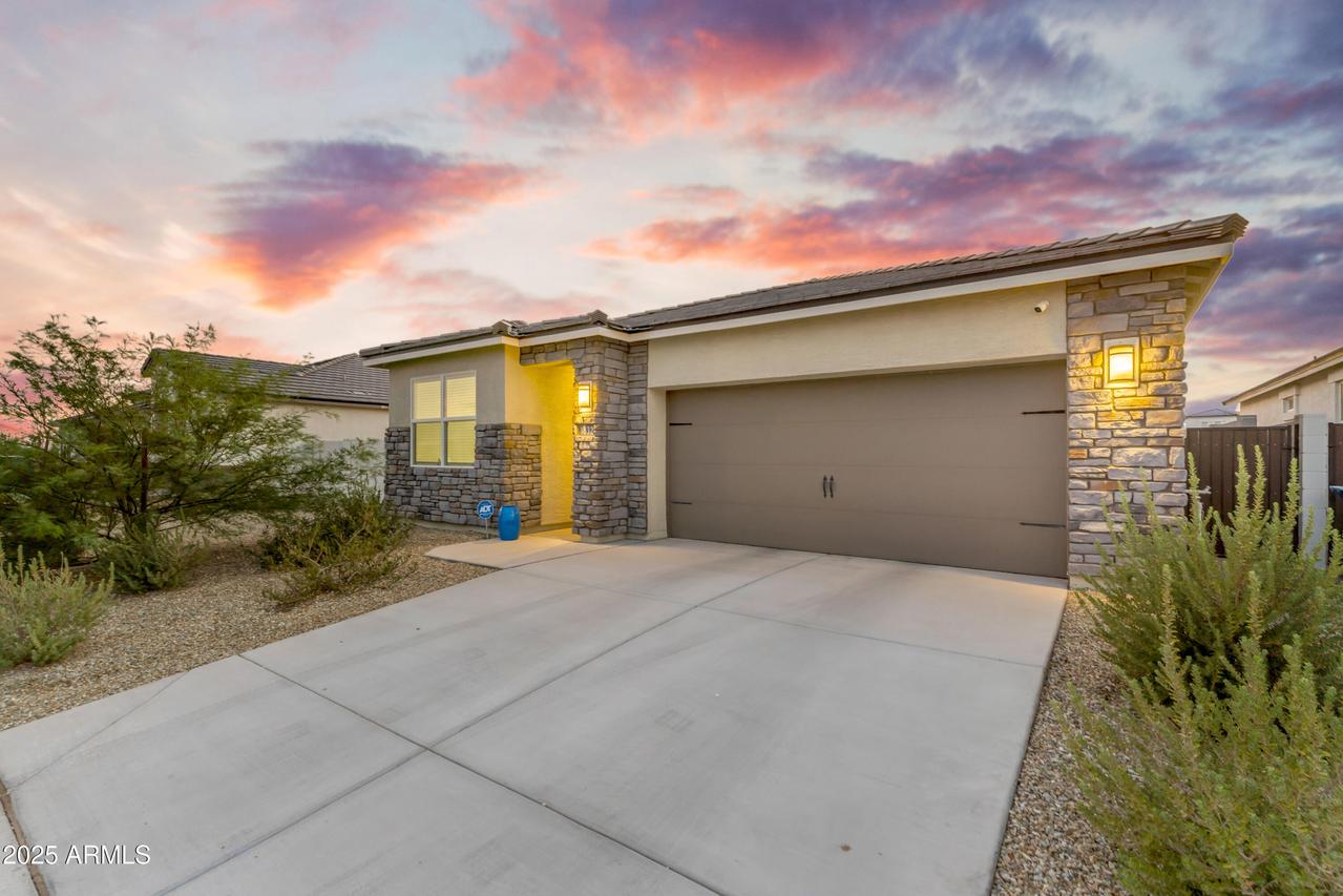 1832 S 239th Dr., Buckeye, AZ 85326