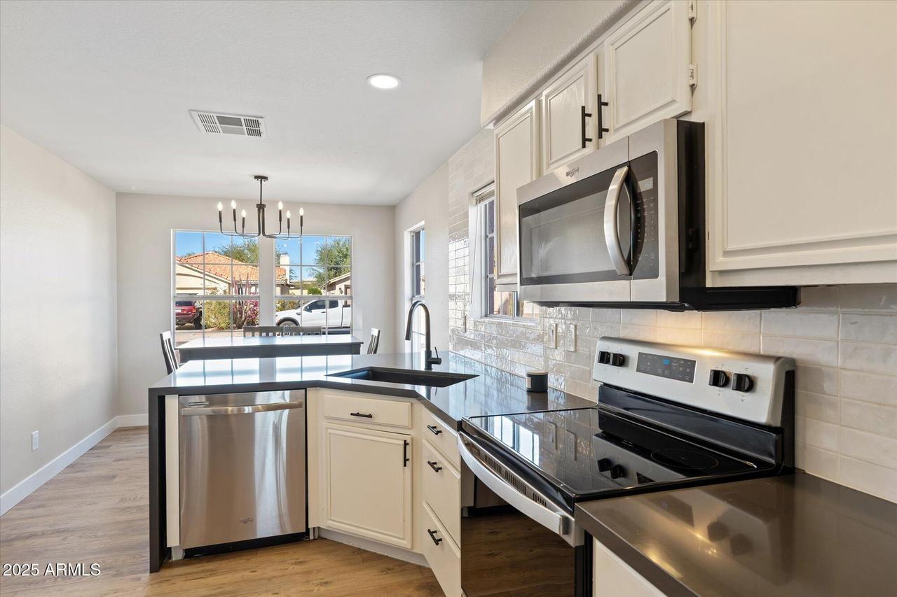 6617 E Northridge St., Mesa, AZ 85215