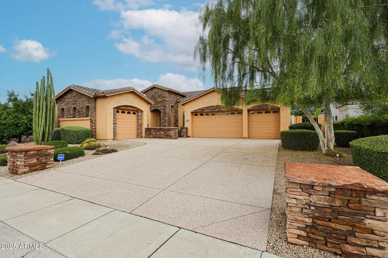 2324 E Avenida Del Sol Ave., Phoenix, AZ 85024