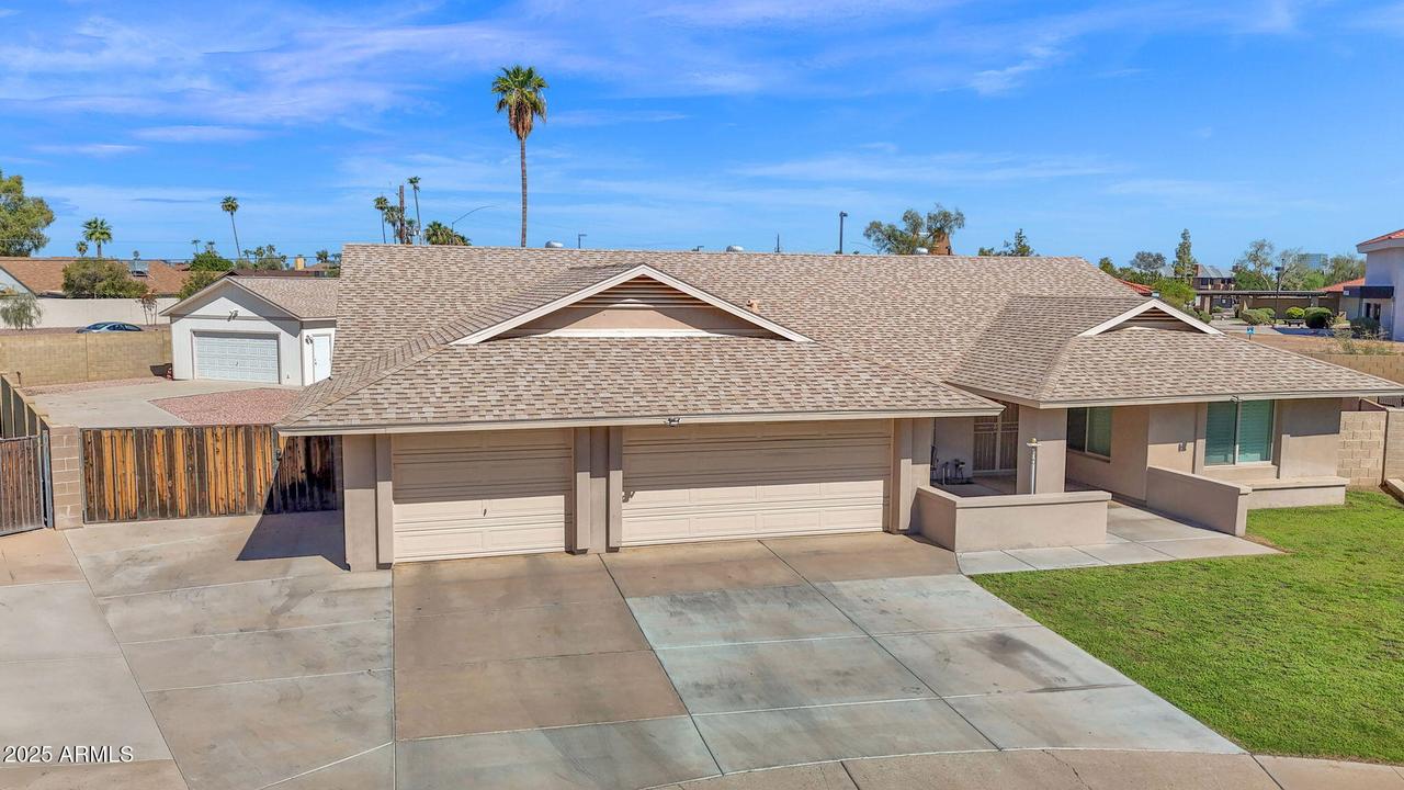 1160 W Madero Cir., Mesa, AZ 85210