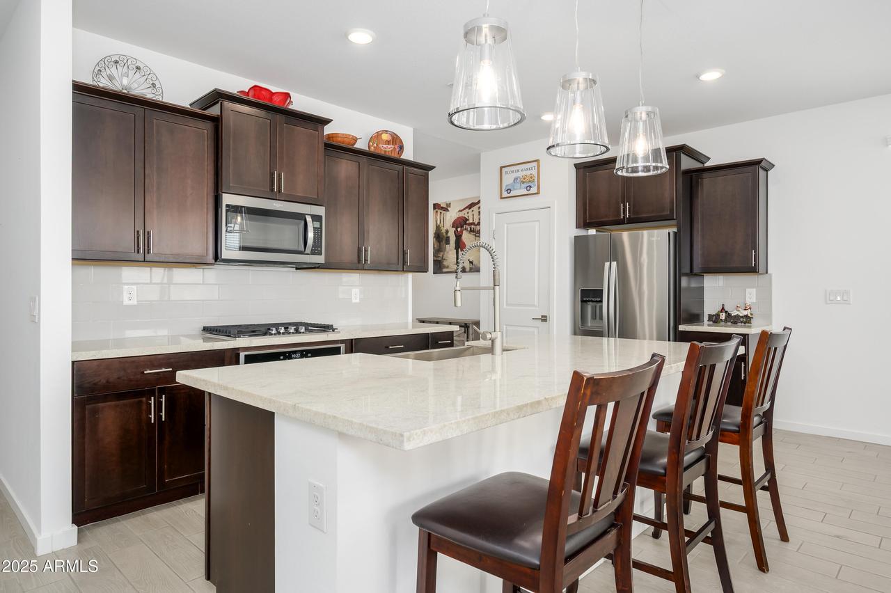 4402 W Stickleaf Way, San Tan Valley, AZ 85144