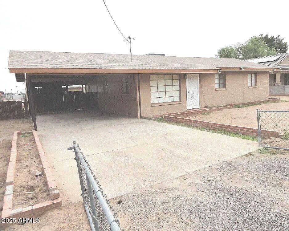 2612 E Alta Vista Rd., Phoenix, AZ 85042