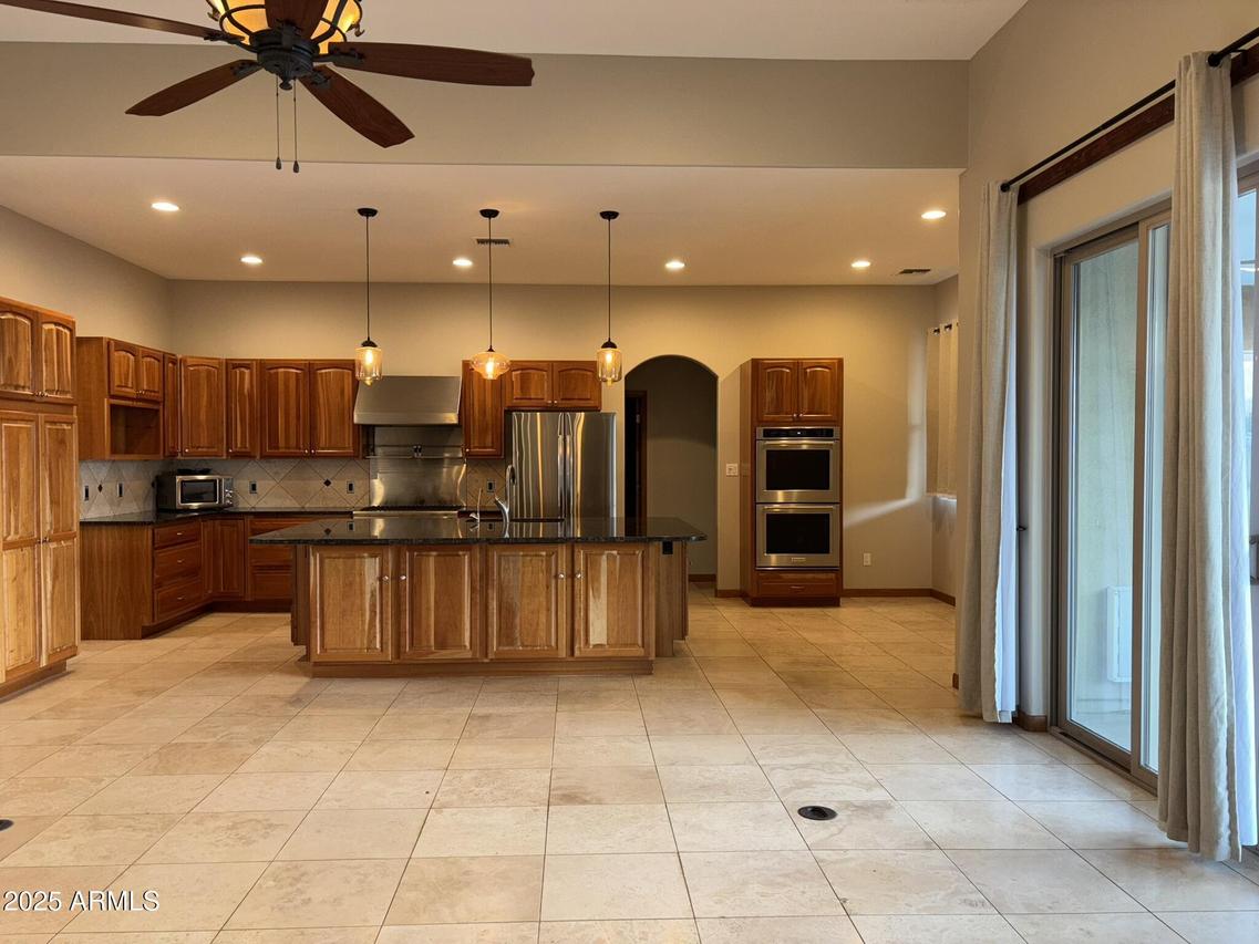 44509 N 12th St., New River, AZ 85087