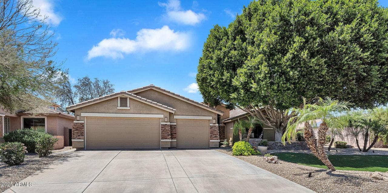 20484 N 88th Ln., Peoria, AZ 85382