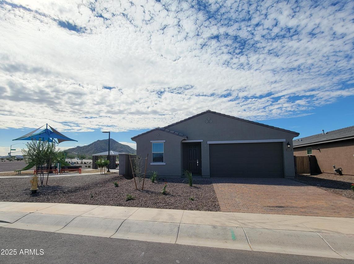 35352 N Flora Way, San Tan Valley, AZ 85144