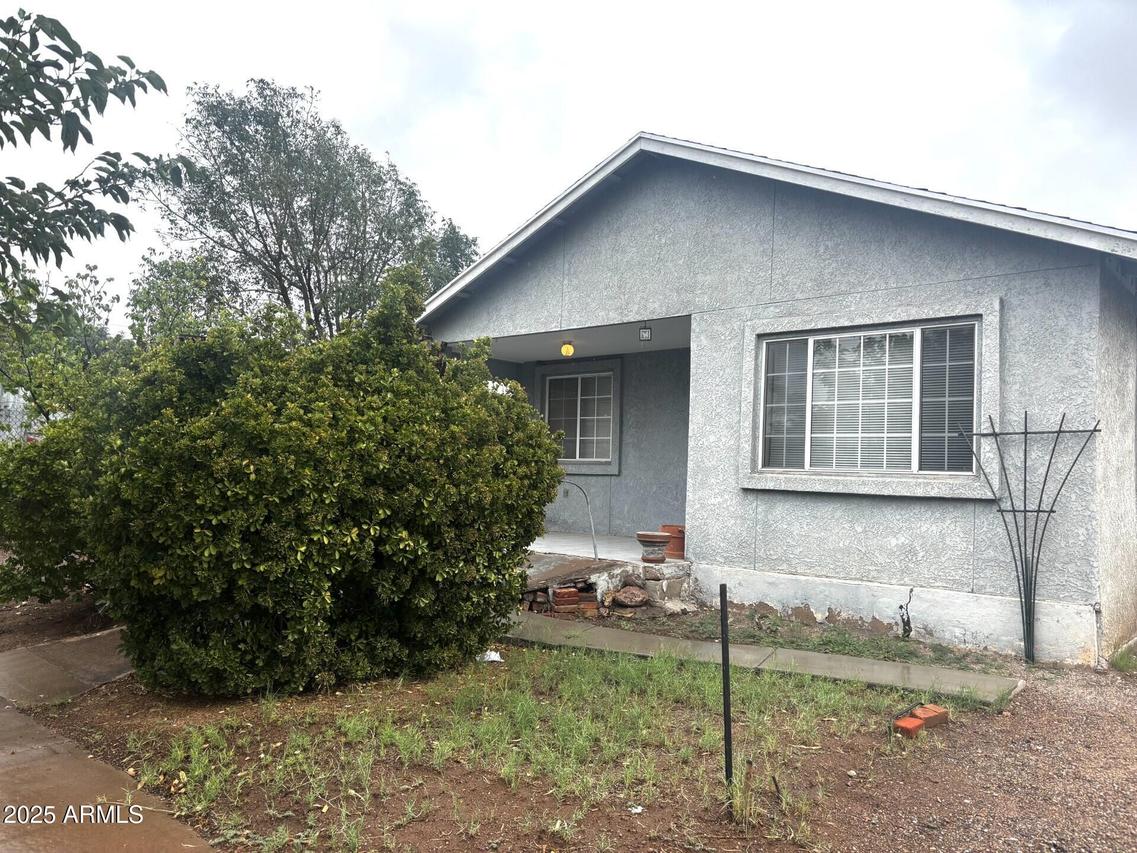 1017 E 20th St., Douglas, AZ 85607