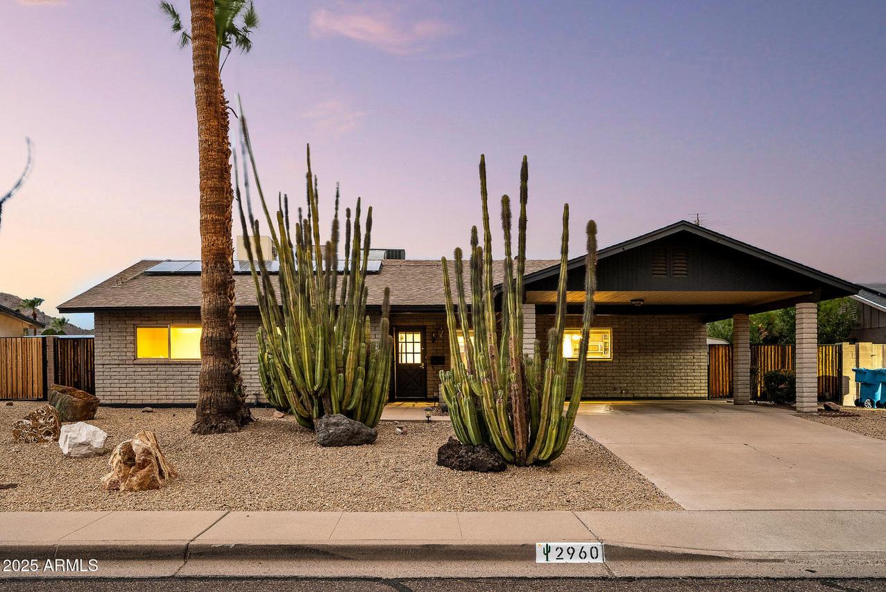 2960 E Larkspur Dr., Phoenix, AZ 85032
