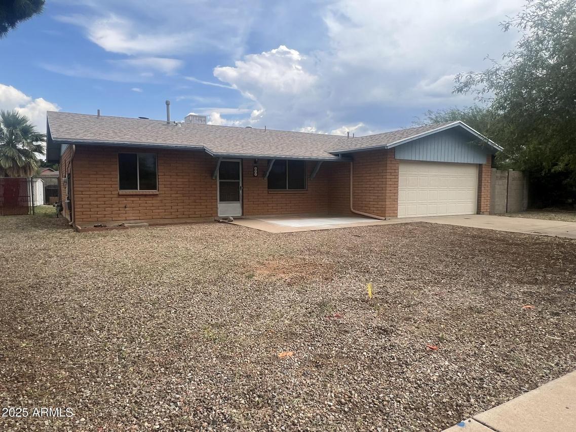 611 Palo Verde Dr., Sierra Vista, AZ 85635