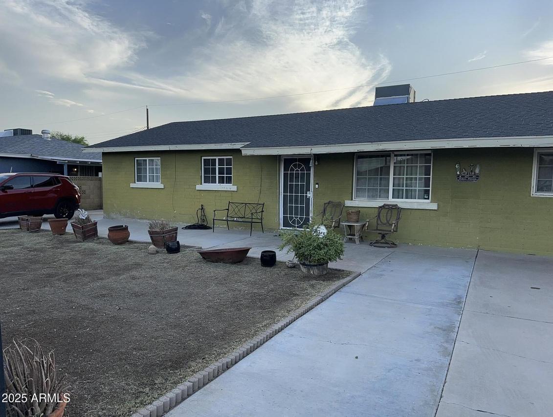 2720 N 40th Ave., Phoenix, AZ 85009