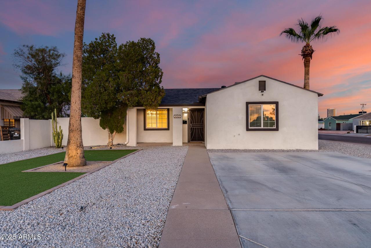3827 N 13th Ave., Phoenix, AZ 85013