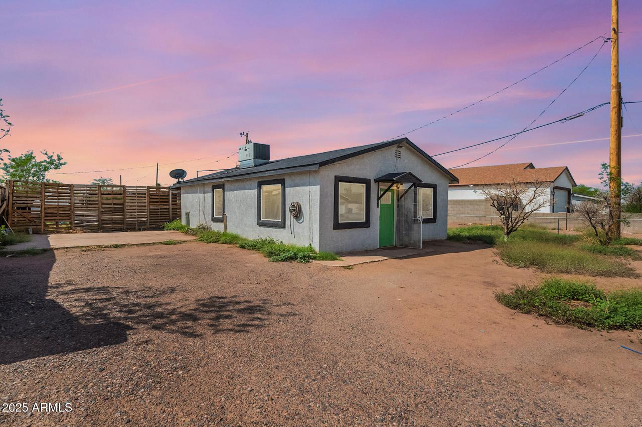 2811 W Pima St., Phoenix, AZ 85009