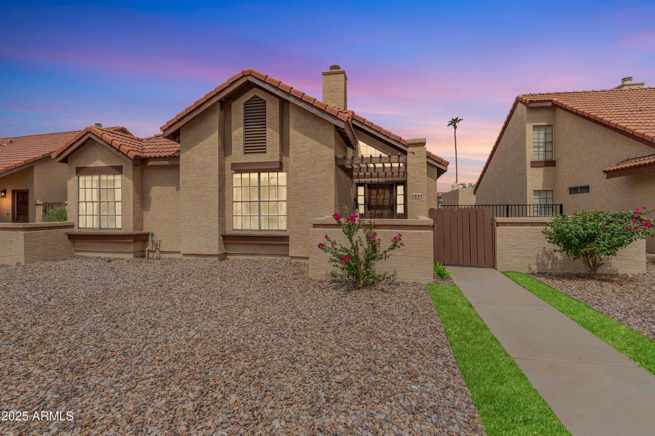 1824 E Secretariat Dr., Tempe, AZ 85284