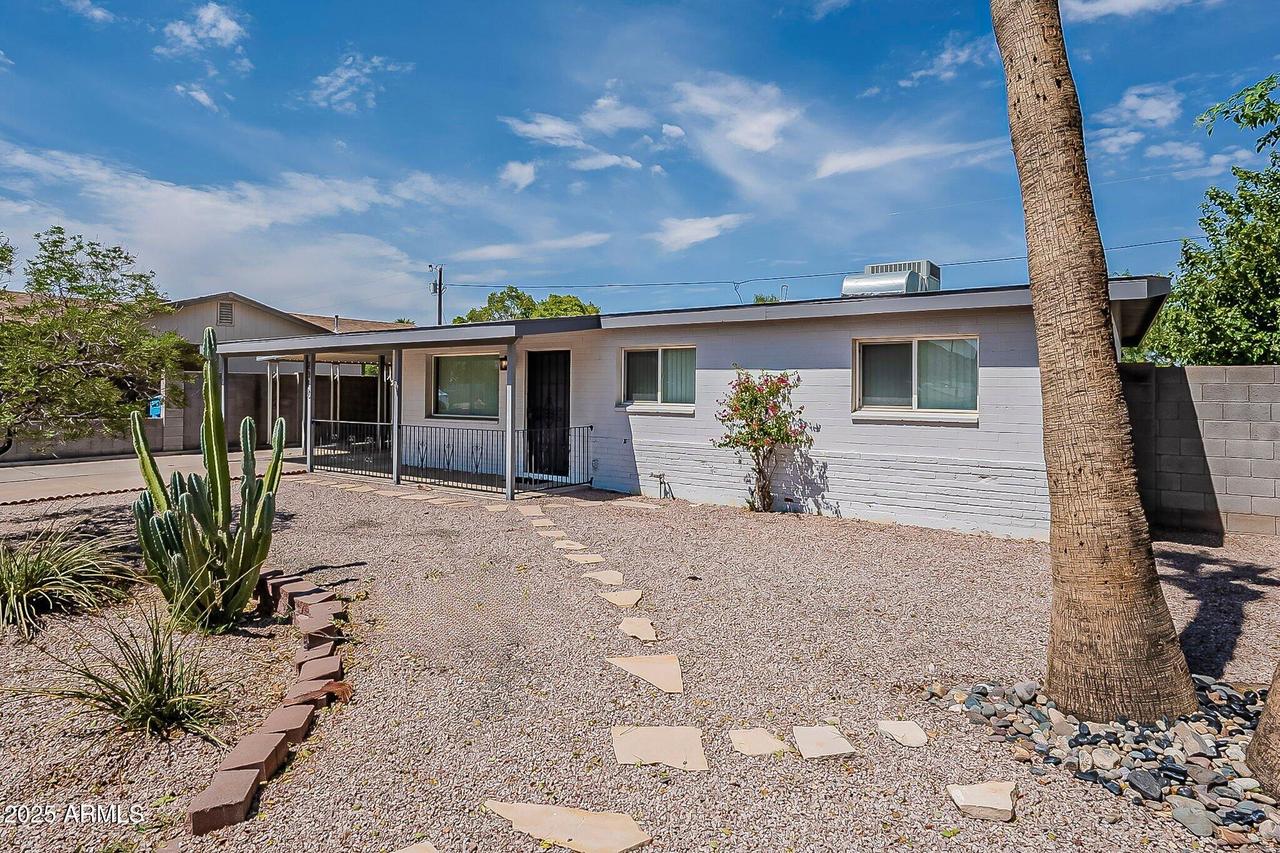 2310 E Marmora St., Phoenix, AZ 85022