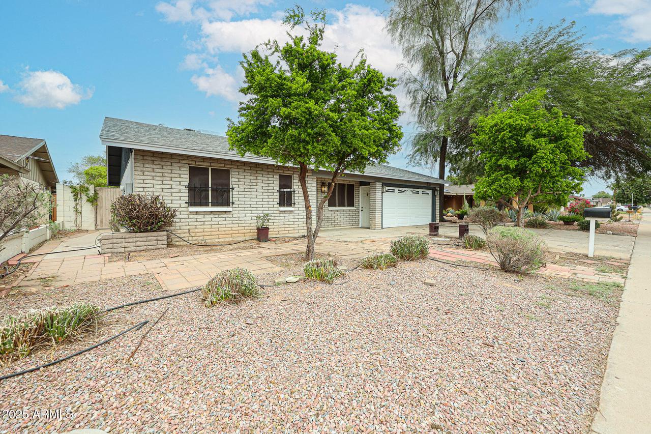 3016 W Libby St., Phoenix, AZ 85053