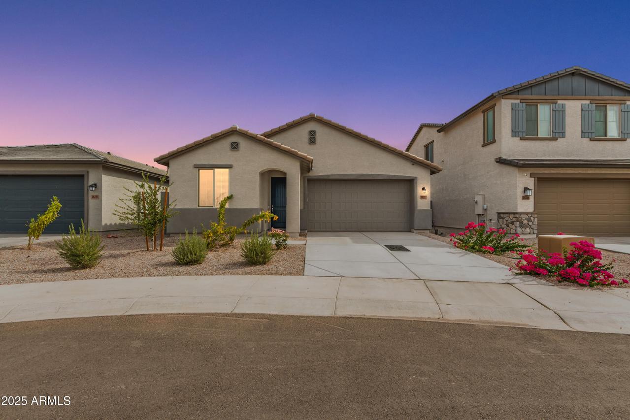25237 W Huntington Dr., Buckeye, AZ 85326