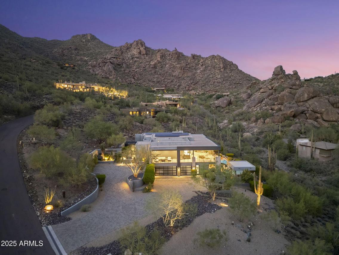 35133 N 66th Pl., Carefree, AZ 85377