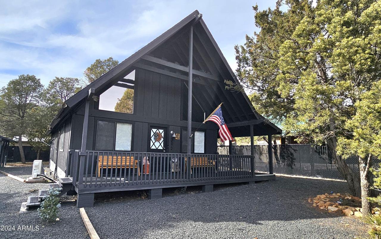 3572 Deer Track Tr., Overgaard, AZ 85933